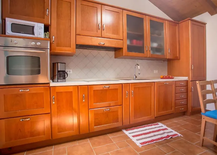 In Medvidici With Pool Near Porec Vila *